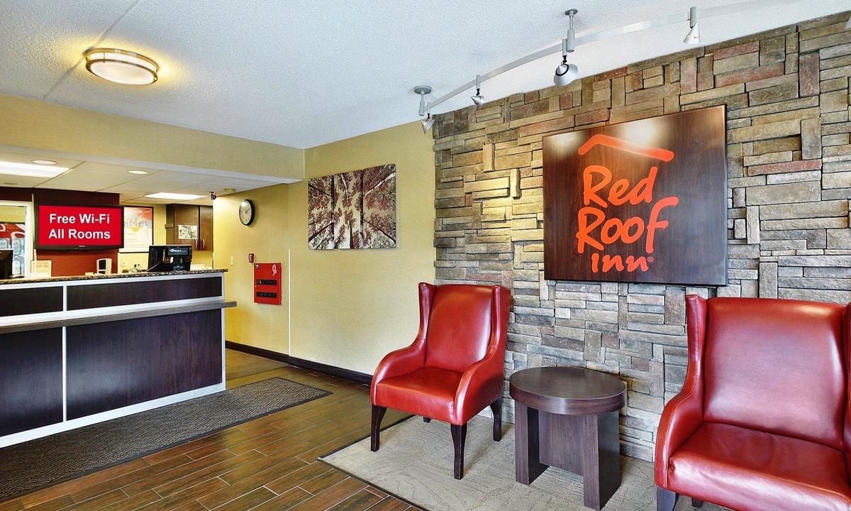 Watterson Park Hotel | Red Roof Inn Louisville Fair and Expo