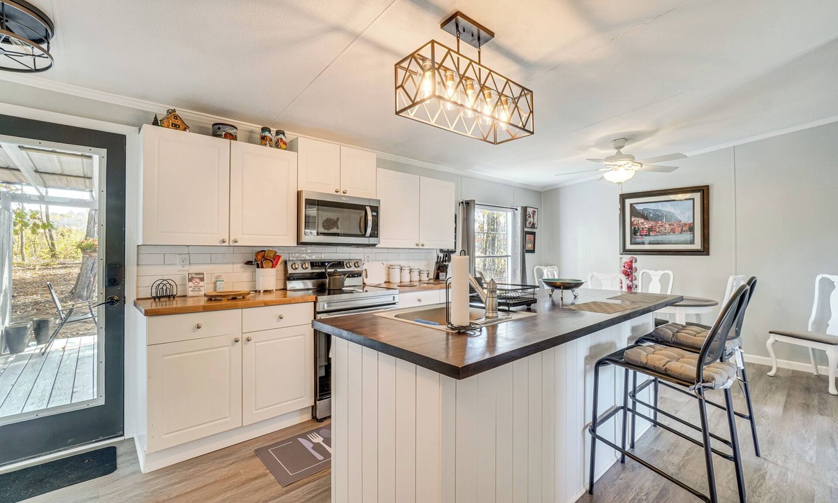 Decatur Cottage | Relax Fireside! Retreat Near Chickamauga Lake
