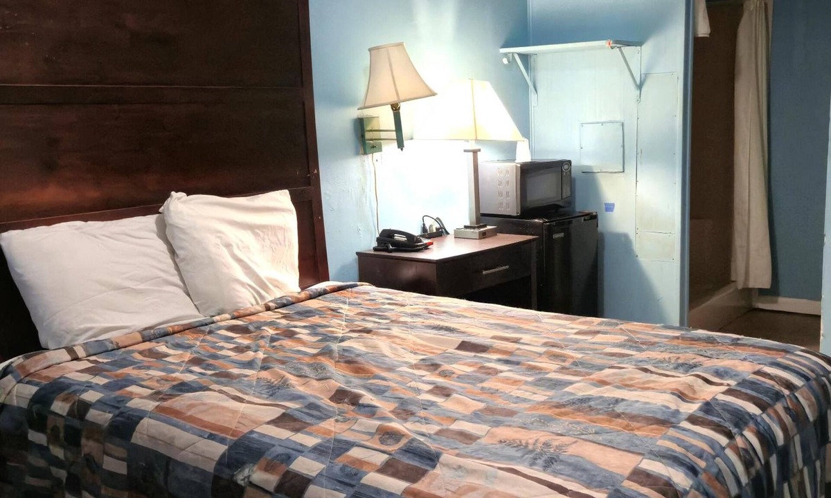 Cleveland Hotel | Relax in Your Own Space While Enjoying Exciting Local Activities & Adventures