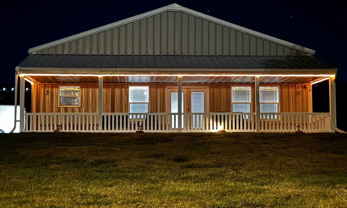 Bon Homme County House | Relax & Unwind in a Comfortable Rural Getaway in Running Water near the MO River