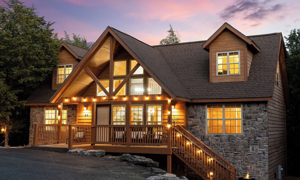Branson West Cabin | Relaxing Getaway with Private Hot Tub, 4 King Suites, Pools and Golf