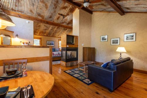 Ruidoso House | Riverside Cottage #21