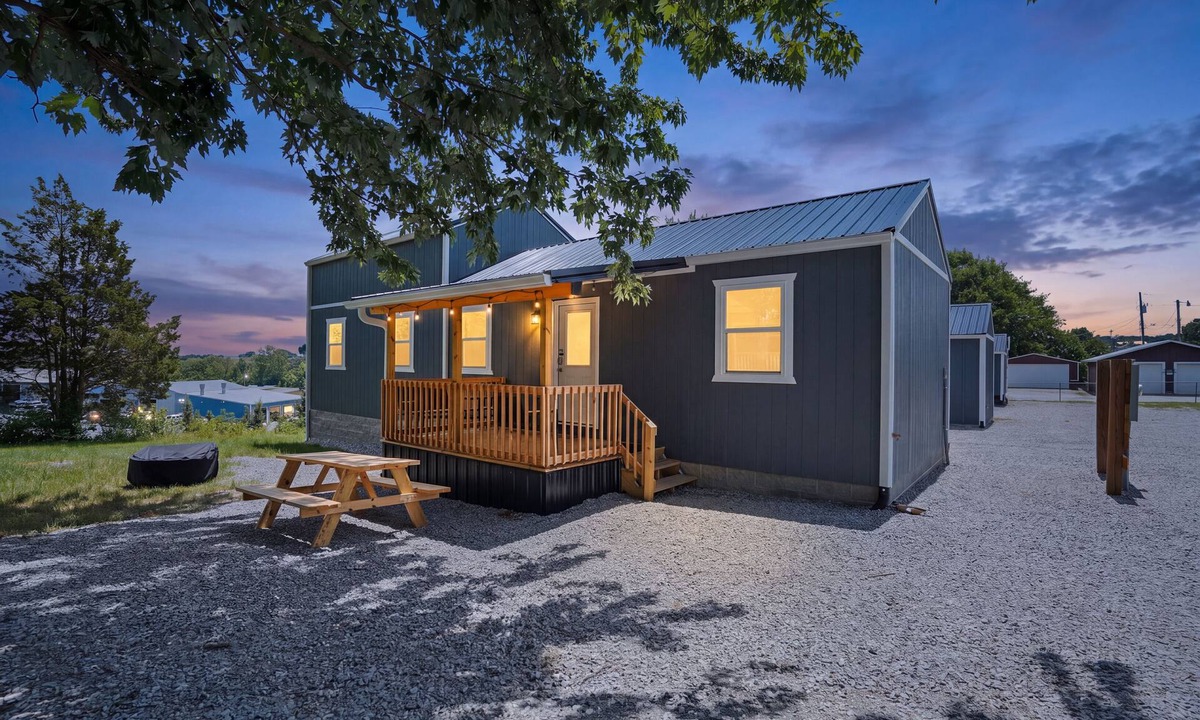 Somerset Cabin | Route 66 Retreat
