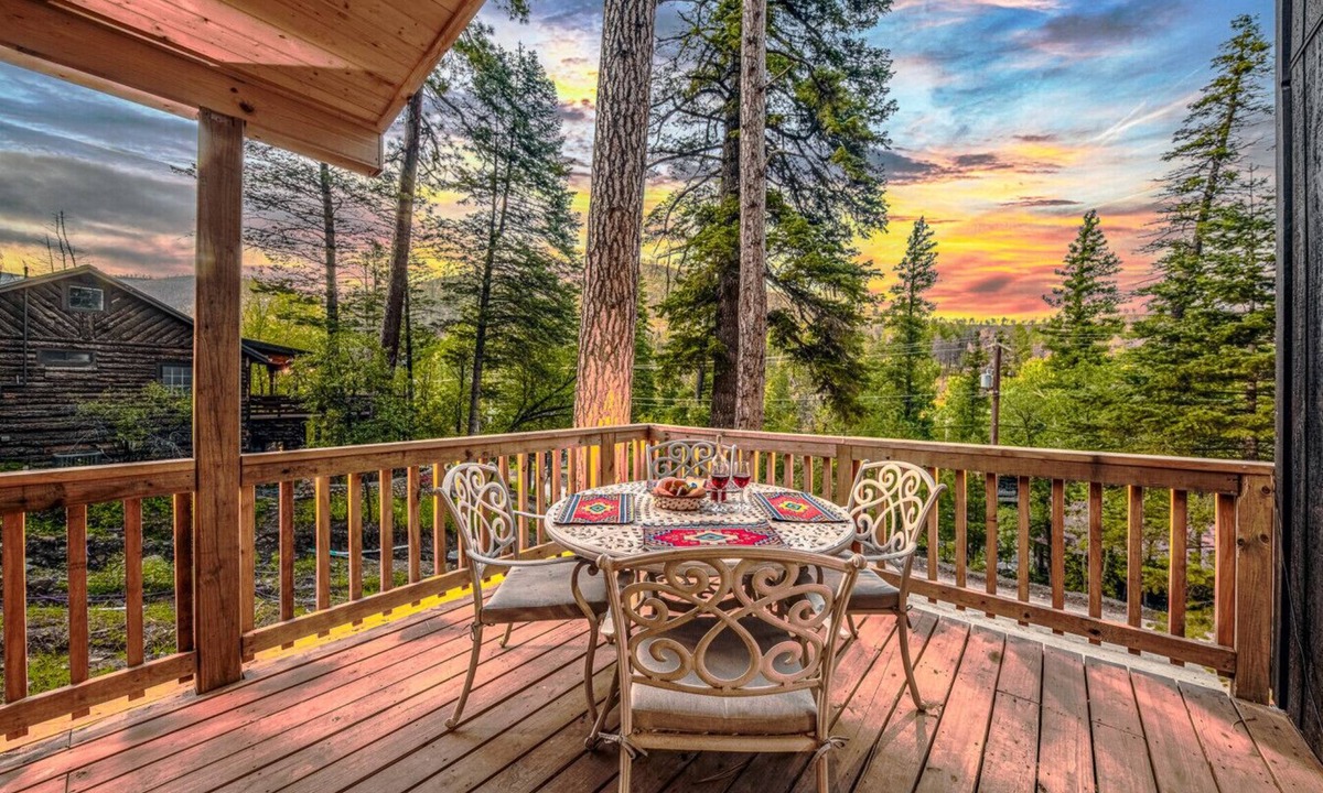 Ruidoso Cabin | Rowdy Bear Retreat | Mountain Views, Fireplace, Hot Tub, Perfect for Families