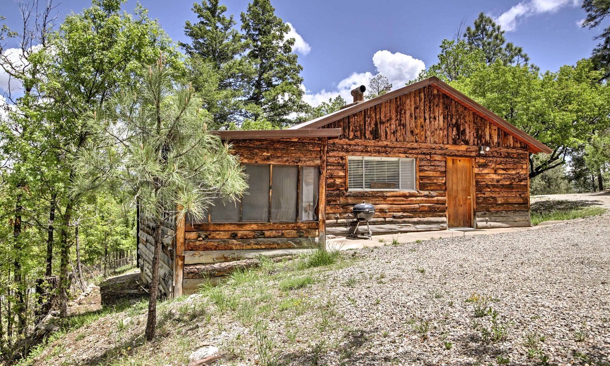 Ruidoso Cabin | Ruidoso Log Cabin Near Skiing & Wildlife!