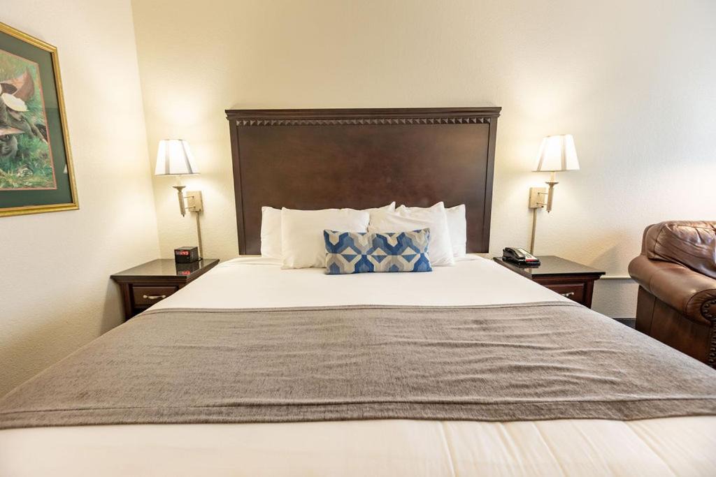 Branson Hotel | Savannah House Hotel