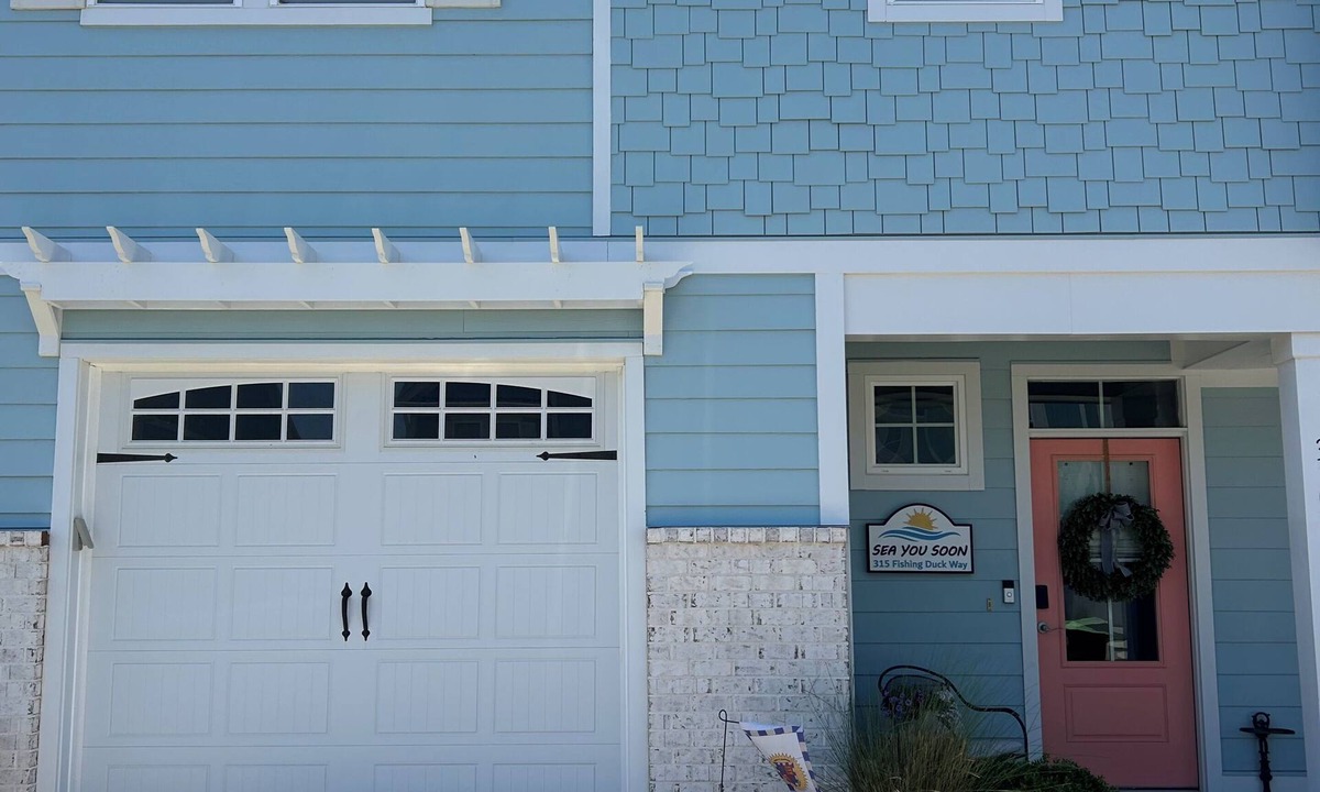 Morehead City House | Sea You Soon 4-bedroom townhome in Beaufort NC 5min walk to the Beaufort Hotel