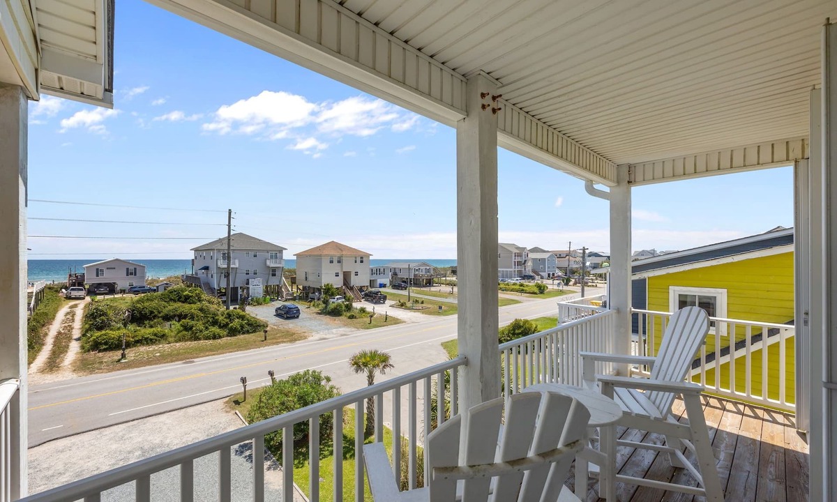 North Topsail Beach House | Spacious 4 Bedroom w/Ocean Views, Dock & Kayak Launch. 2 Min Walk 2 Beach