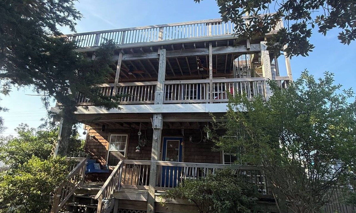Ocracoke House | Spacious 5-bedroom house in fantastic Ocracoke with AC