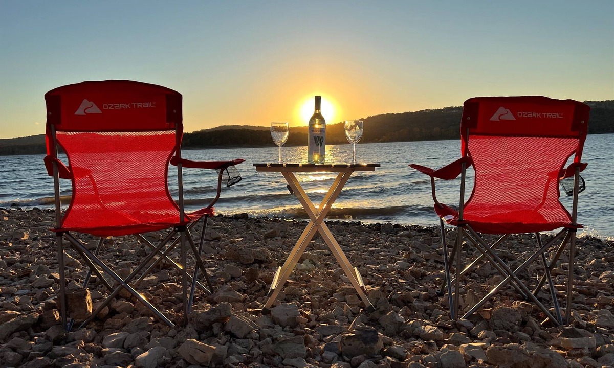 Indian Point Condo | Spacious Lux Condo>Steps to the Water>4 Min to SDC > Amazing Sunsets
