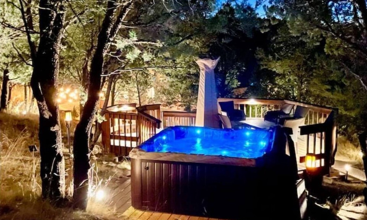 Alto House | Spacious mountain retreat near Ski Apache and 15 mins from Downtown Ruidoso.