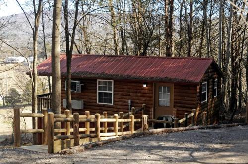 Sparta House | Sparta's Hidden Gem: Unique Views Cabin for an Intimate Escape
