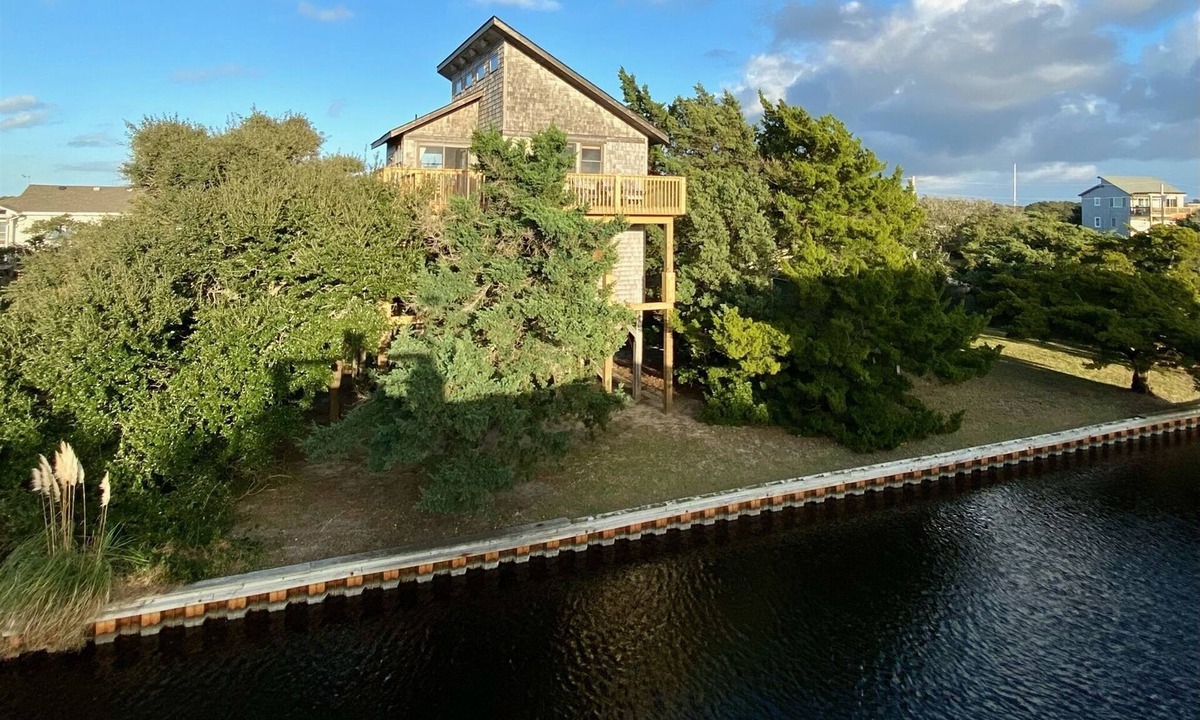 Frisco Cottage | Stay at Sound Rider and Go Kayaking out your back door!