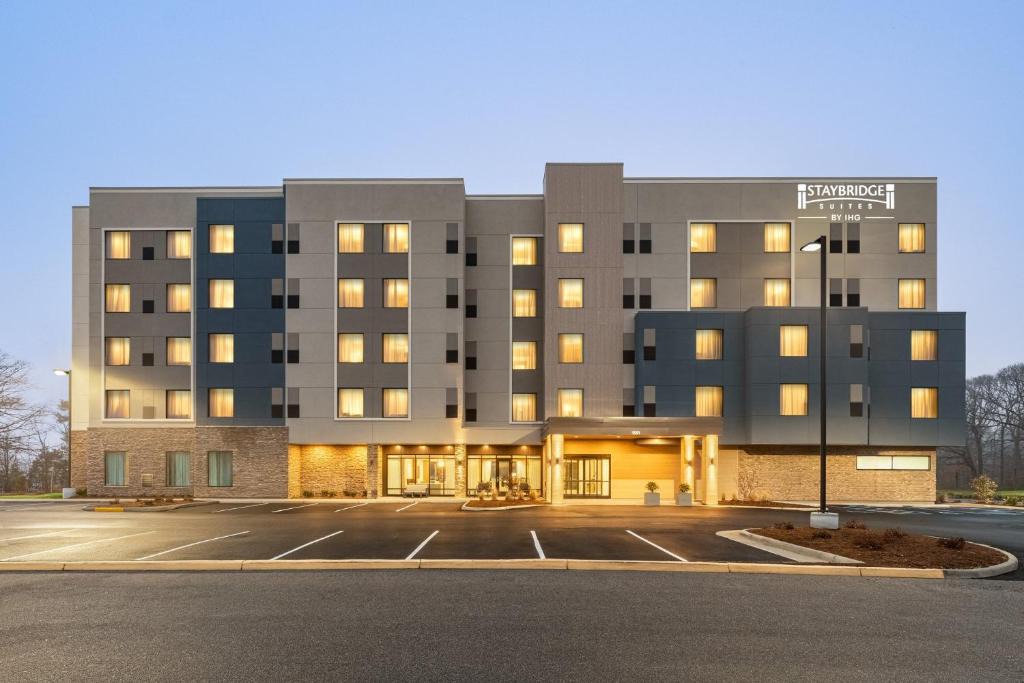 Norfolk Hotel | Staybridge Suites Norfolk Airport by IHG