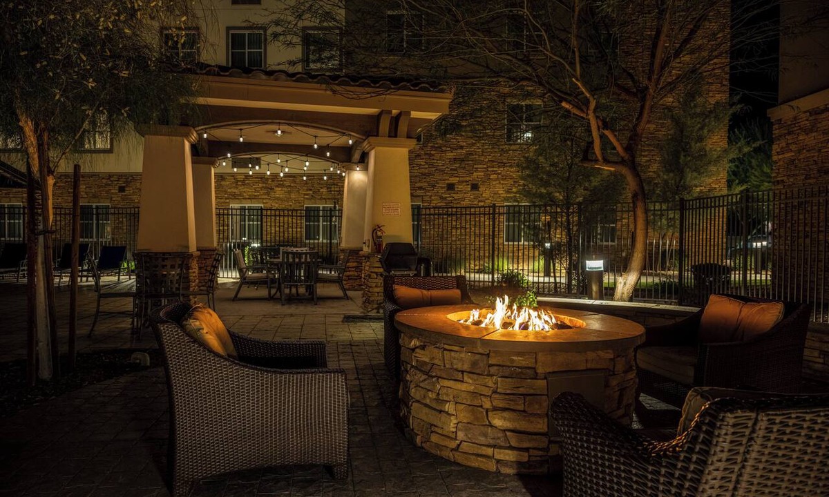 Gilbert Hotel | Staybridge Suites Phoenix East - Gilbert by IHG