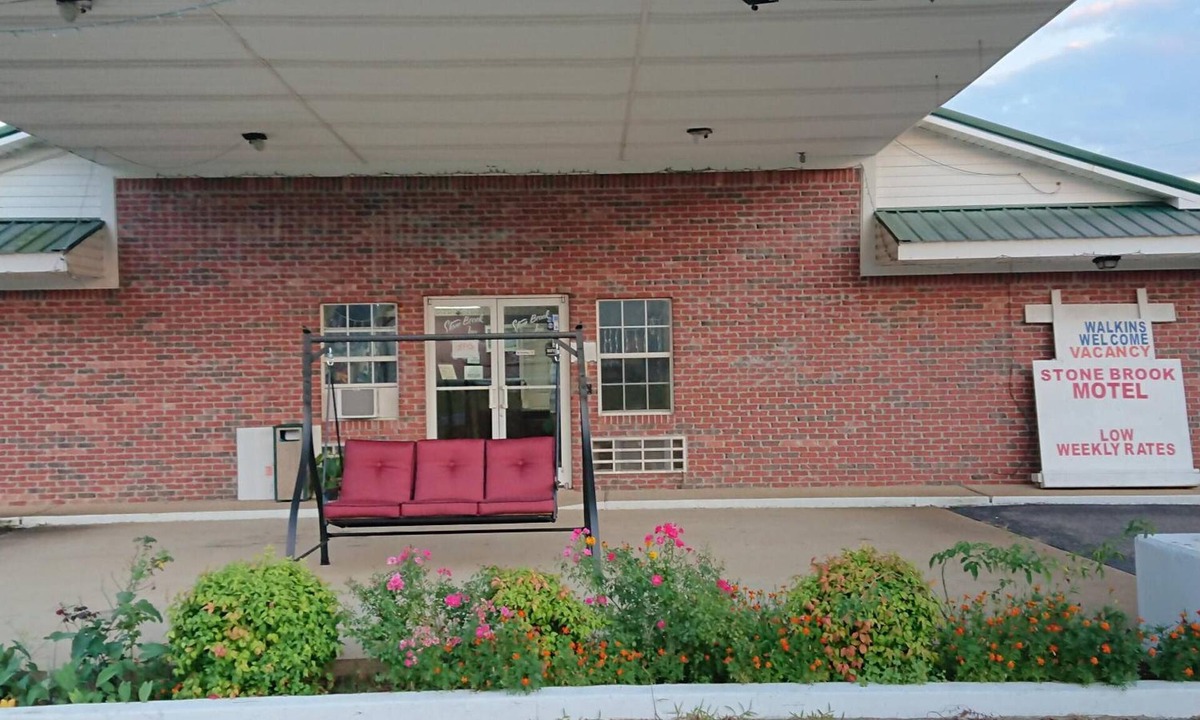 Counce Hotel | Stone Brook Inn