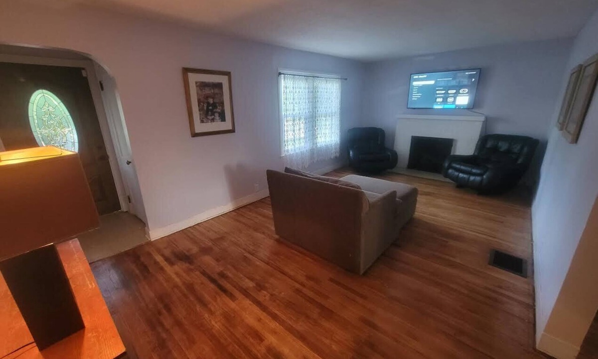 New Albany House | Stop trying to book this house. VRBO won’t let me delete it.