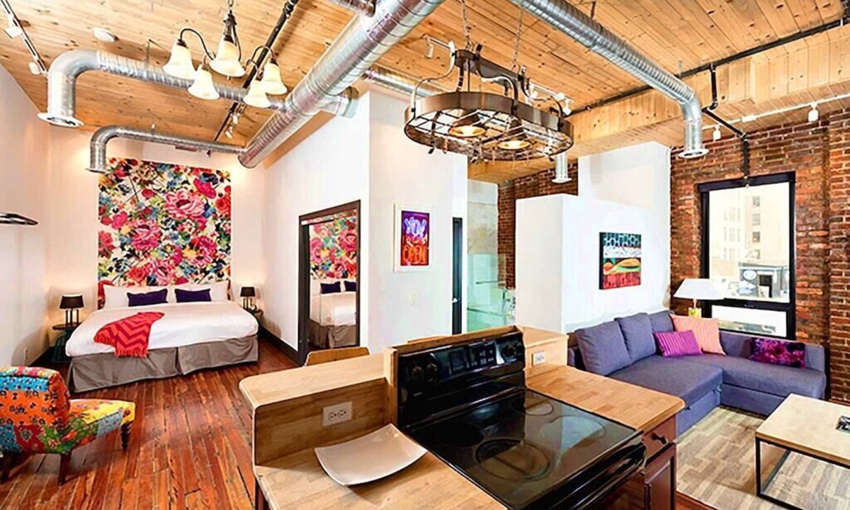Downtown Nashville Condo | *Studio Loft*Walk to Broadway*Printers Alley Lofts
