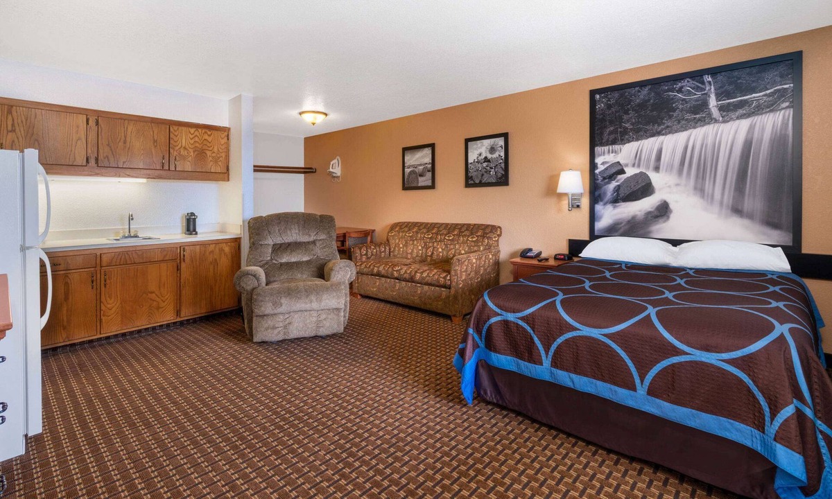 Goodland Hotel | Super 8 by Wyndham Goodland