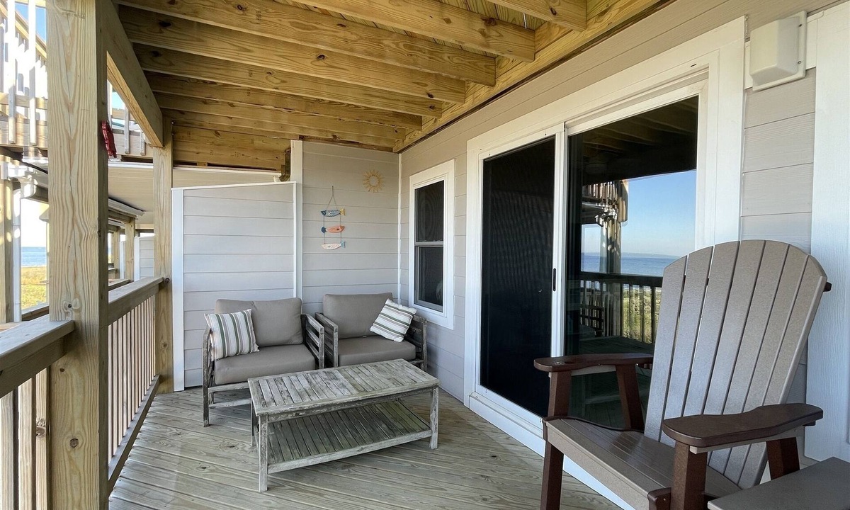 Hatteras Condo | Sw 3 Finns Up 1 Bedroom Condo by RedAwning