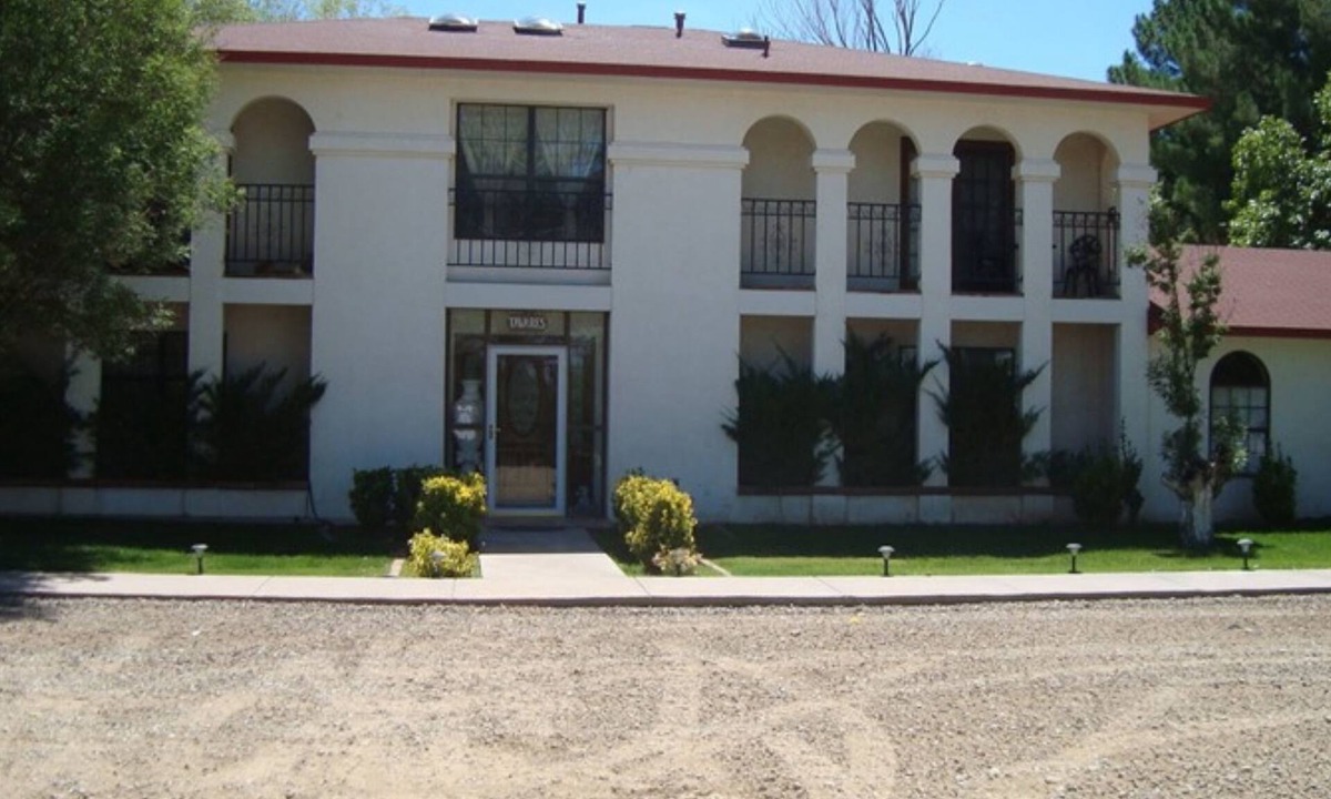 Boles Acres House | Tavares Inn