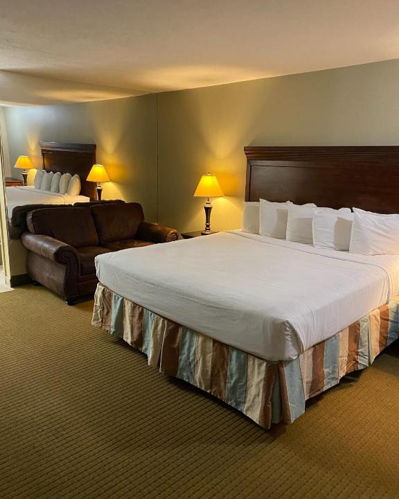 Branson Theater District Hotel | The Boardwalk Inn
