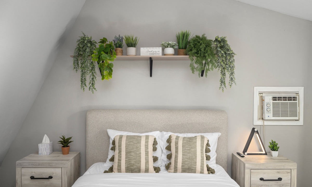 Lampe Cabin | The Bohemian A frame.
