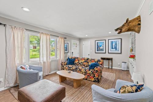 Carrollton House | The Carrollton Retreat, Pets Welcome