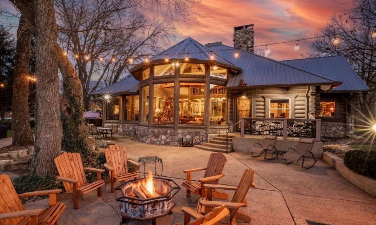 Branson House | The Great Trout Lodge