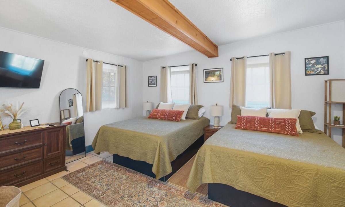 Truth or Consequences Apartment | The Lakeview Kitchenette - 2 Queen Beds