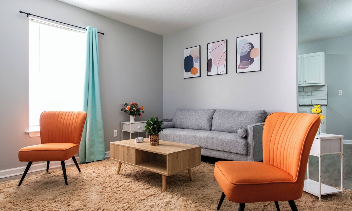 Lexington House | The Lexington Lux l Quaint & Cozy l Horse Park