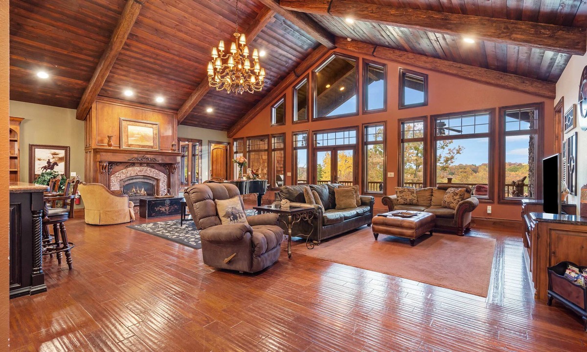 Branson Theater District House | The Lodge at Rock Canyon + 2 Free Tickets