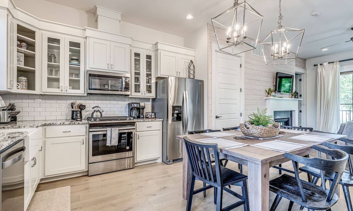 Eufaula Condo | The Niuk | Walk to Pool, Lake & Pizza