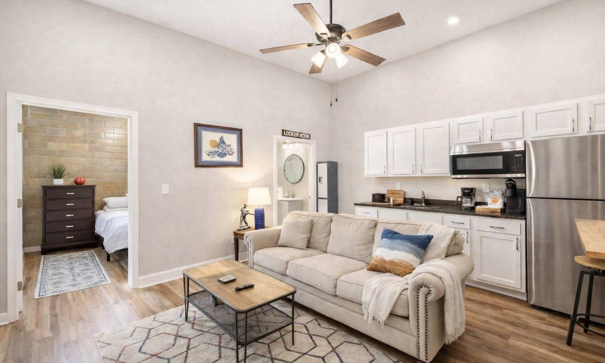 Taylor Berry House | The Pete Rose Suite | A Cozy Modern Brick Home