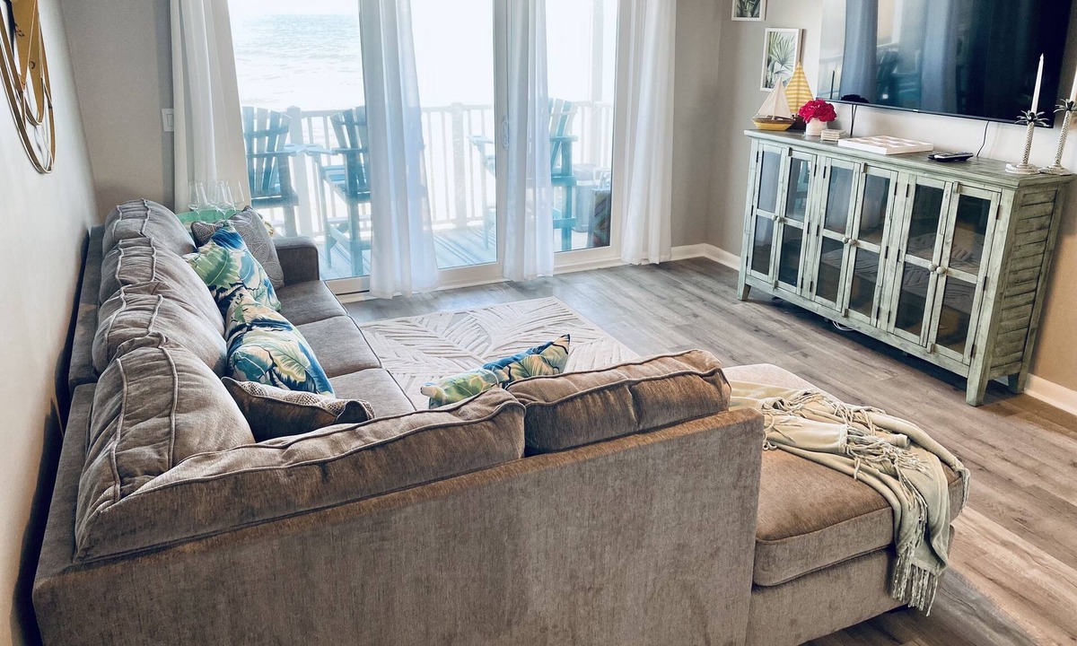 Sneads Ferry Condo | Topsail Paradise-Self Check-in and Steps to Beach!