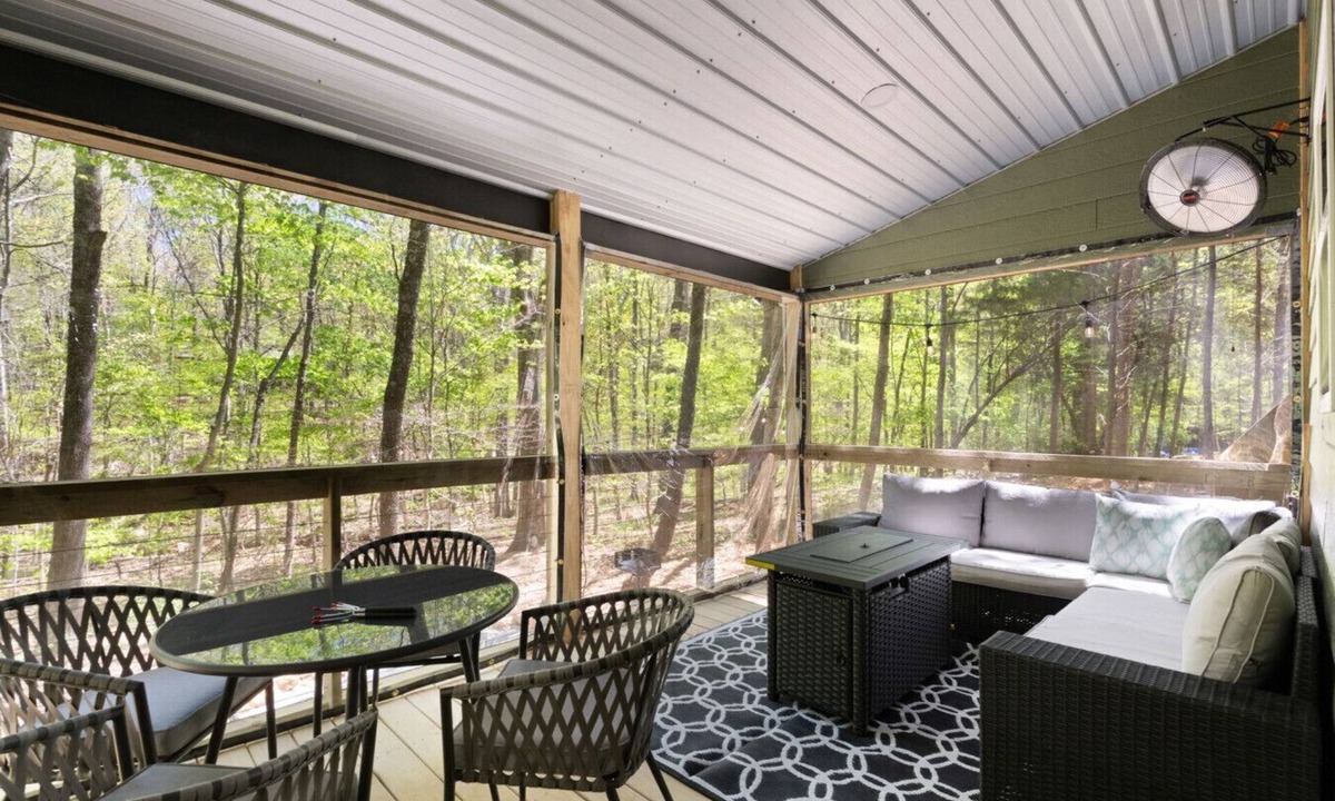 Birdseye House | Two bedroom in United States of America, Birdseye