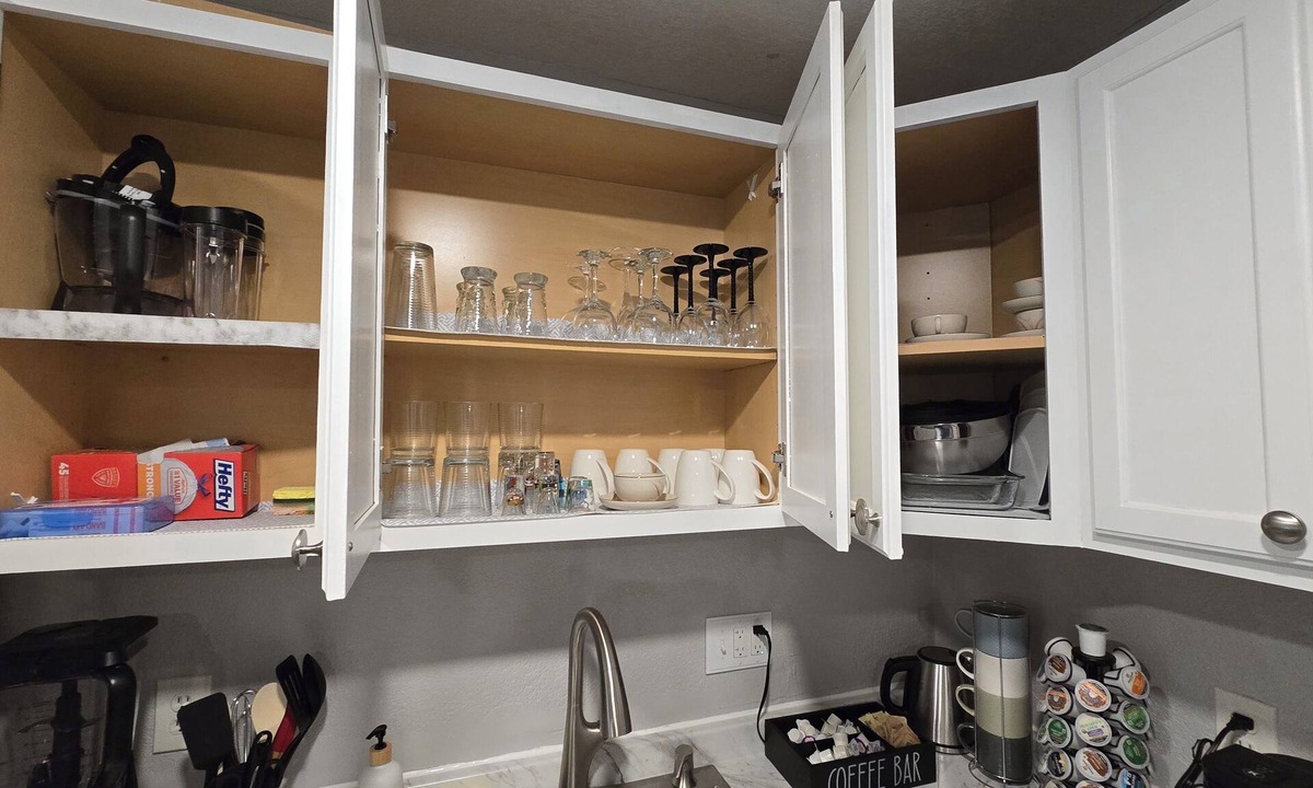 Riverside Apartment | Ultra Clean 2BT w/2 Kings Near MCI and T-Mobile Center
