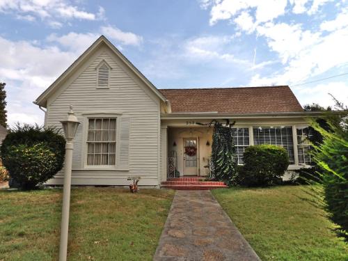 Madisonville House | Union Station