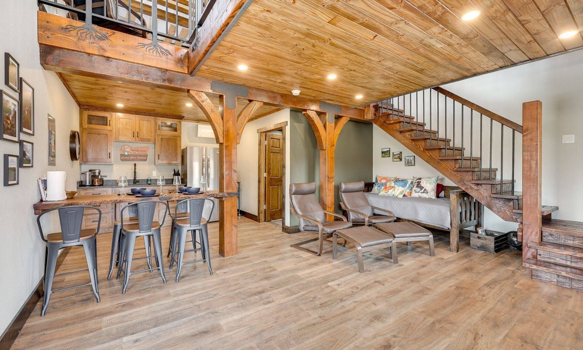 Ponce De Leon Cabin | Upscale James River Front Condo near Branson Kayak, Fish, Relax Unit 4