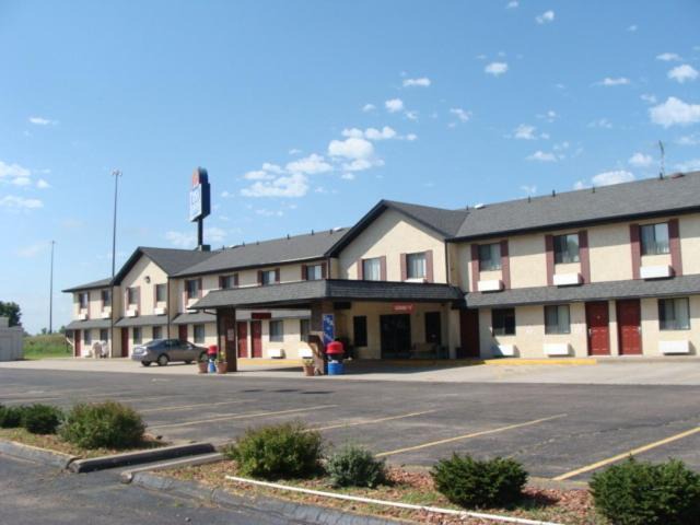 Grand Island Hotel | USA Inns of America
