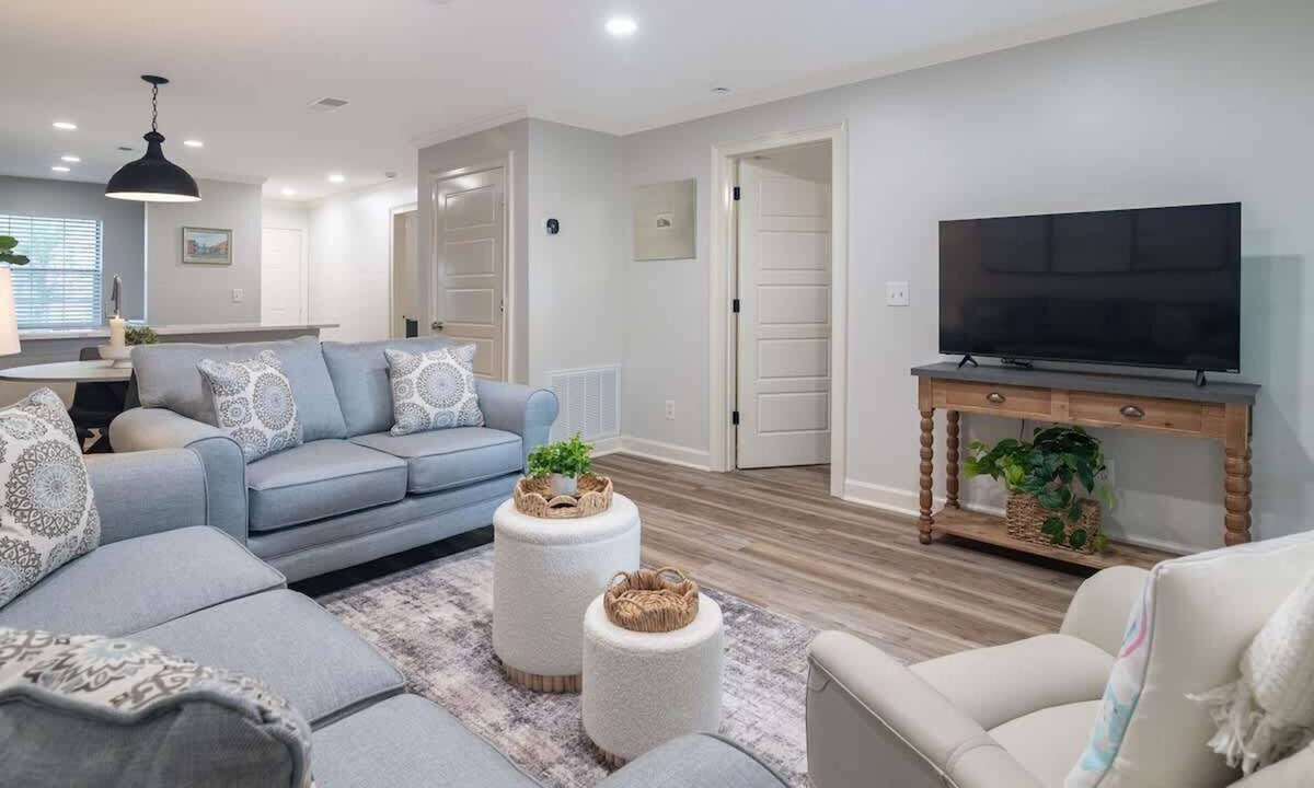 Oxford Condo | Victory Retreat