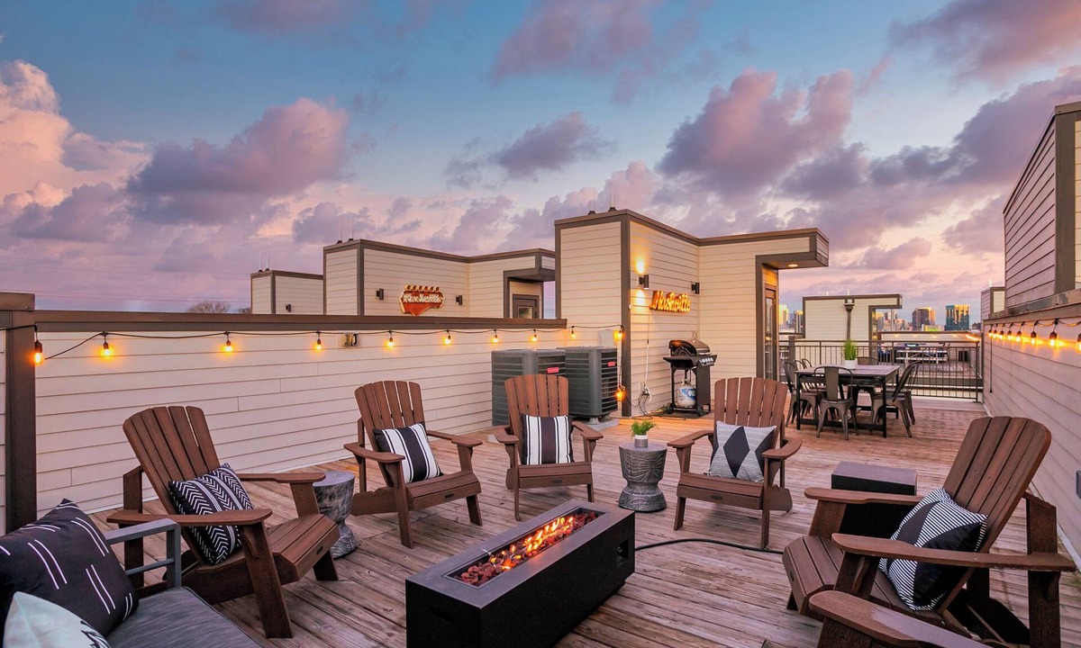 Hadley - Washington House | 🌃 Views from Private Rooftop Terrace | POOL🎱 | Fire Pit 🔥