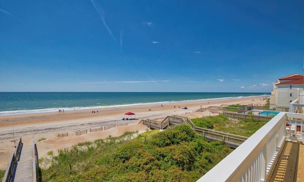 North Topsail Beach House | Villas Drive 860 Oceanfront! | Community Pool, Hot Tub, Elevator, Internet