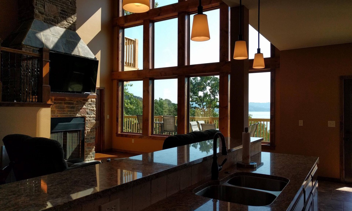Ridgedale House | Vista Lakeside Lodge - on Table Rock Lake