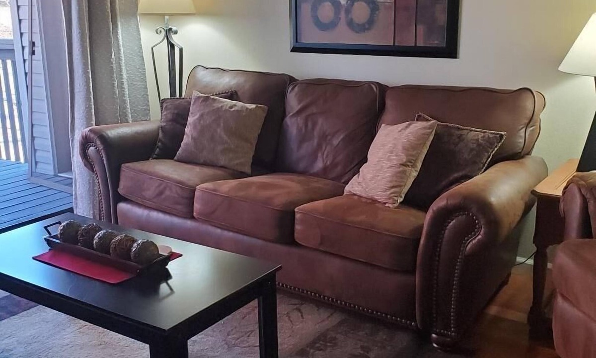 Table Rock Condo | Walk-In Shower/Kings/CLEAN/Indoor&Outdoor Pools/Golf course view 10thFairway