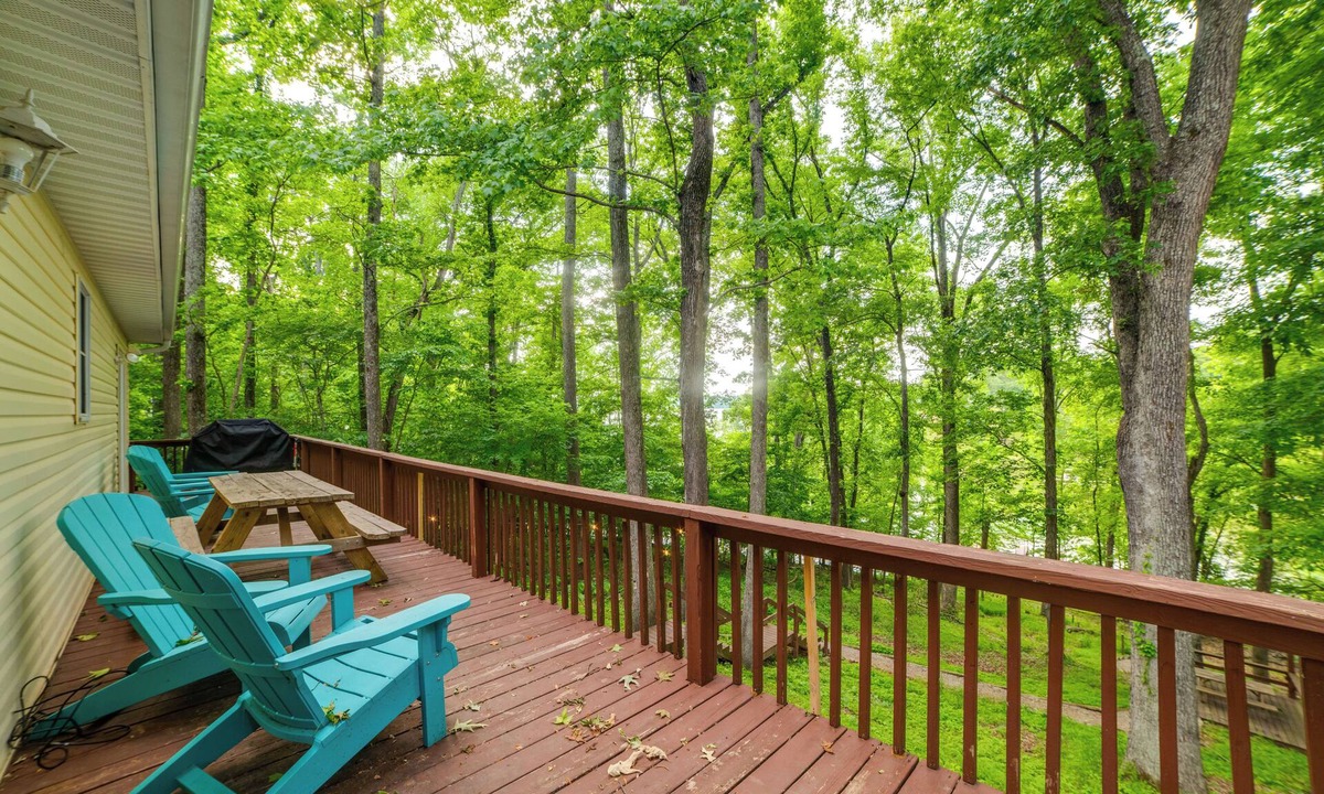 Cadiz Cottage | Waterfront Group Getaway Near Land Btwn the Lakes