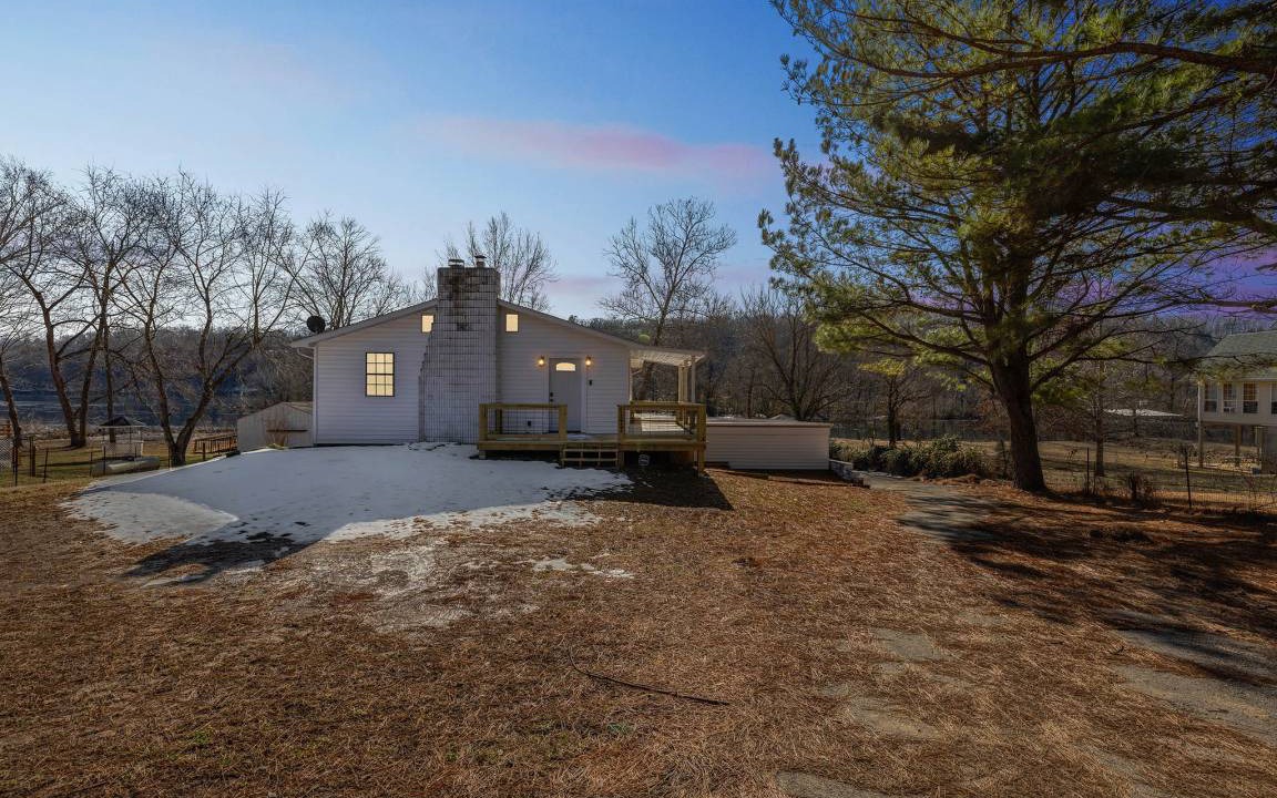 Rockaway Beach House | Waterfront Retreat at Rockaway with Fishing Dock