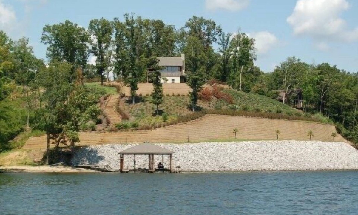 Waterloo Cabin | Waterloo Cabin on Wide Water, Boat Dock, Beach, & Awesome Views!