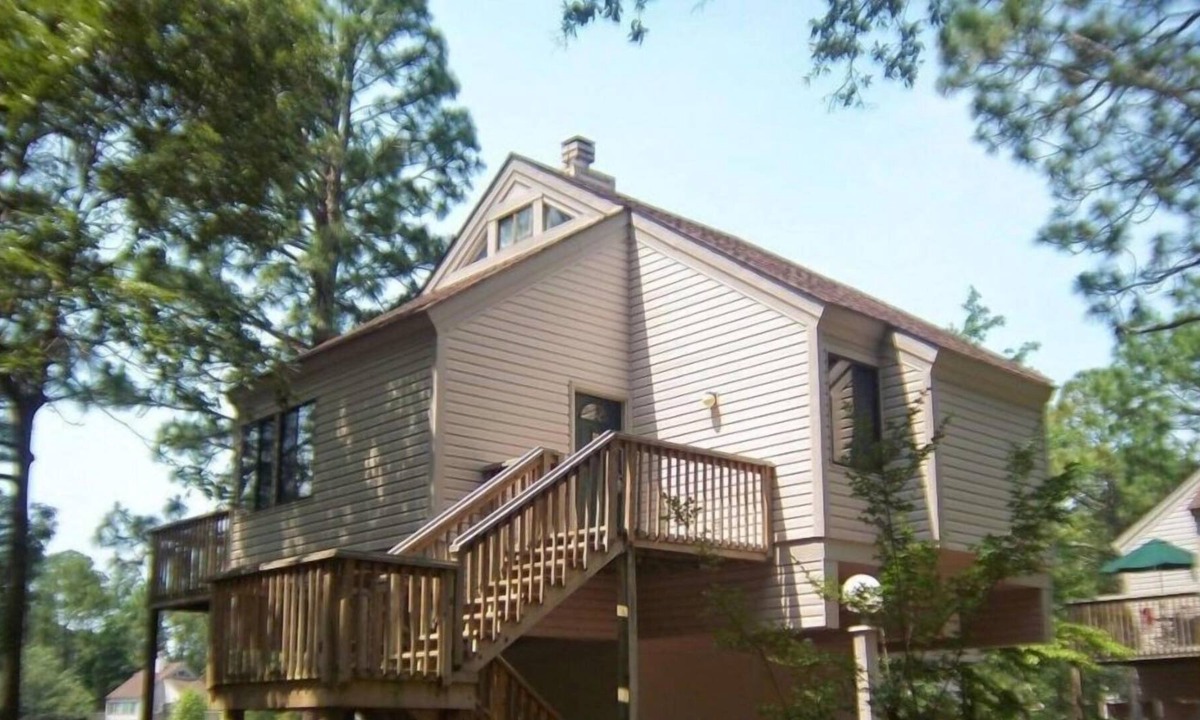 New Bern Condo | Waterwood Resort Private 2BR Condo Ideal for Family Getaway