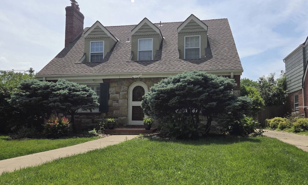 South Kansas City House | Welcome to Brookside Mod Cottage: 4BR with patio - walkable and family friendly